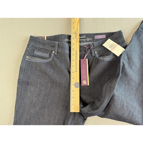 Gloria Vanderbilt Capri Pants Womens 10 Blue Jordyn Embroidered Pockets Mid Rise - Picture 10 of 16